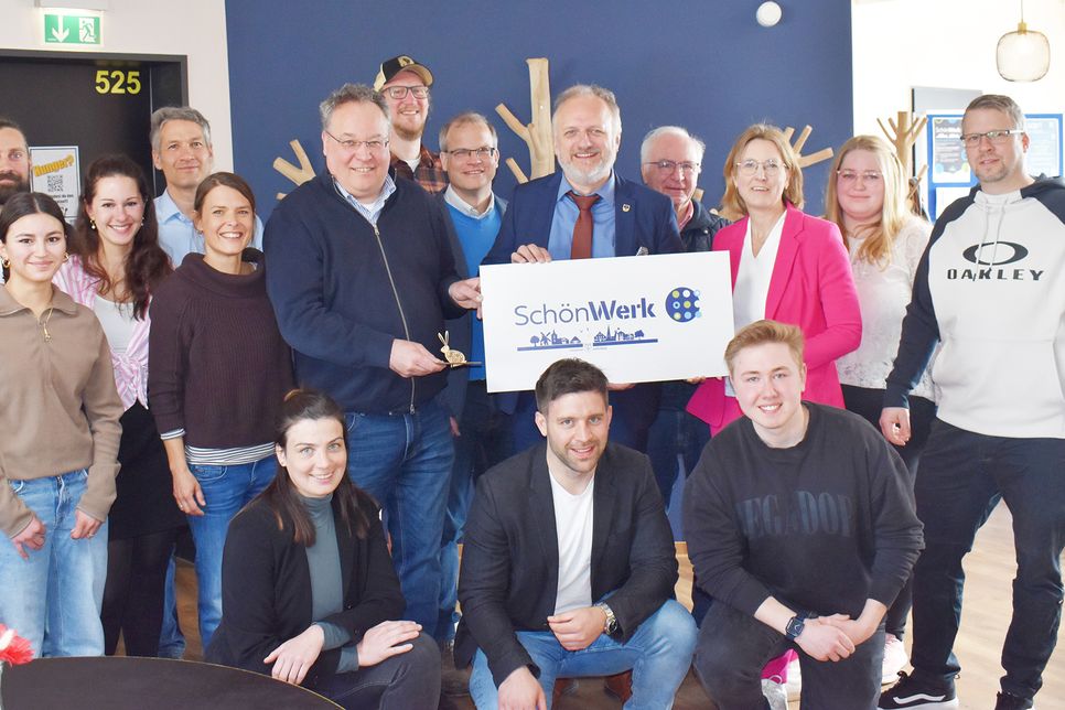 Alle Teilnehmer des Projekts freuen sich auf die enge Zusammenarbeit und die kommenden Aufgaben.