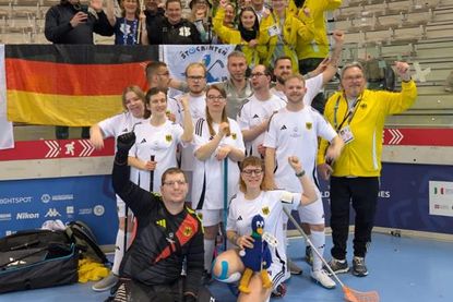 Die „Stockenten Merkendorf“ während ihrer Teilnahme an den Special Olympics World Winter Games in Turin.