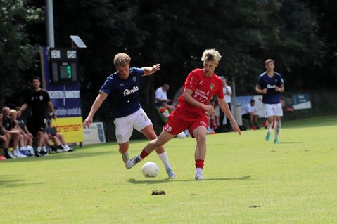 Lasse Schröder (rechts) absolvierte bei Holstein Kiel ein hohes Laufpensum.