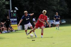 Lasse Schröder (rechts) absolvierte bei Holstein Kiel ein hohes Laufpensum.