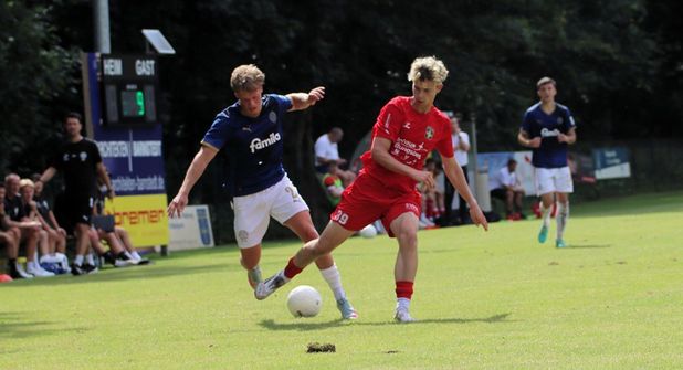 Lasse Schröder (rechts) absolvierte bei Holstein Kiel ein hohes Laufpensum.