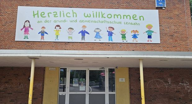 Eingangsbereich der Grund- und Gemeinschaftsschule Lensahn.