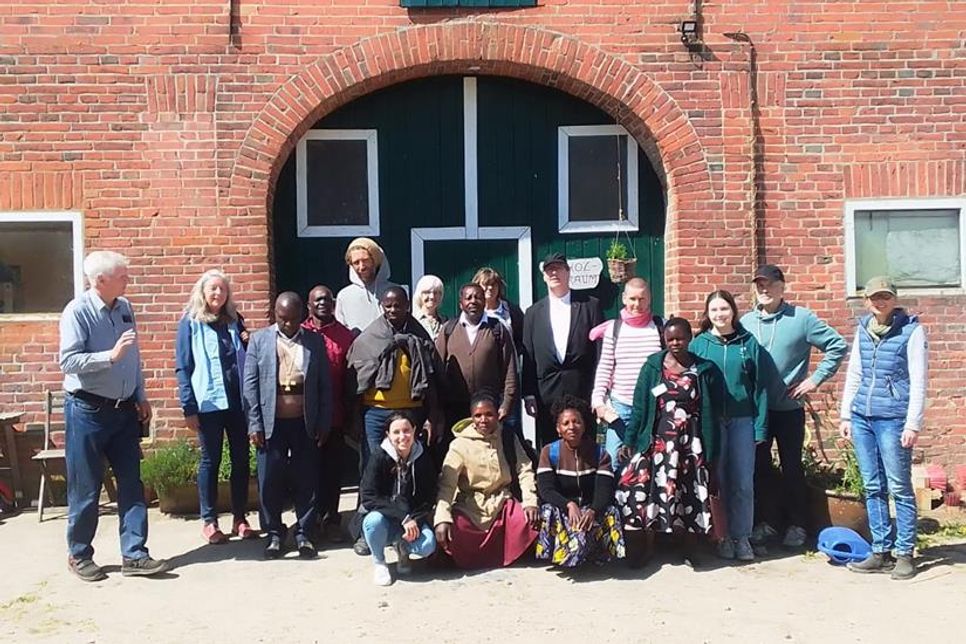 Gruppenfoto auf dem Hof Windberg.