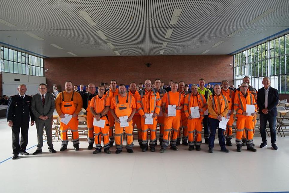 Die geehrten Mitarbeiter des Bauhofes der Gemeinde Grömitz.