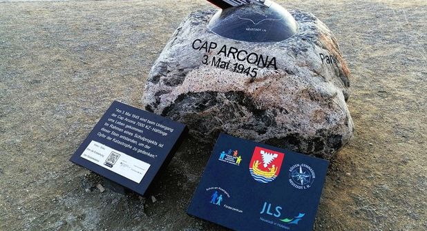 Im Rahmen eines Schulprojektes ist der Cap-Arcona-Gedenkstein entstanden. (Foto: Stadt Neustadt in Holstein)