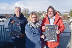 Der Dorfvorstand von Niendorf/Ostsee mit Dorfvorsteherin Kerstin Wolter, Detlev Externbrink (links) und Hans-Ulrich Müller haben den „lebendigen Adventskalender“ mit Unterstützung der Kirchengemeinde initiiert und freuen sich auf viele Besucher der einzelnen „Türen“.