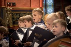 Die Thüringer Sängerknaben singen Kompositionen Europäischer Meister verschiedener Epochen zum Kirchenjahreskreis.