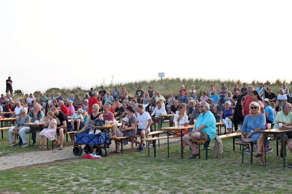 So ließ es sich aushalten: Gute Musik an einem lauen Sommerabend.