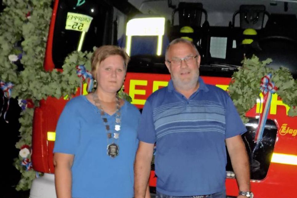 Die neue Schützenkönigin Julia Köller mit ihrem Lebensgefährten Karl-Heinz Heisig.