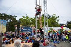 „Wise Fools“ sicherte sich den 1. Platz mit einer sensationellen Luftakrobatik. (Foto: www.luebecker-bucht-ostsee.de)