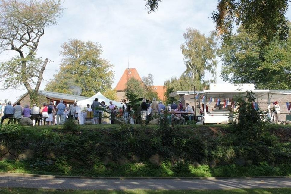 Der Grömitzer Nicolaimarkt findet traditionell als gemeinsames Erntedankfest statt.