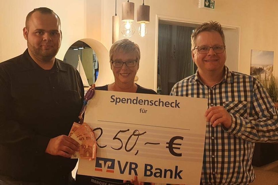 Felix Blech, Annette Beyer und Udo Braeger (v. lks.).