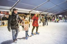 Die Eisbahn mit Meerblick geht in die Verlängerung und zwar bis zum 23. Februar. Am verkaufsoffenen Sonntag findet zudem die Veranstaltung „Ocean meets Ice“ statt.