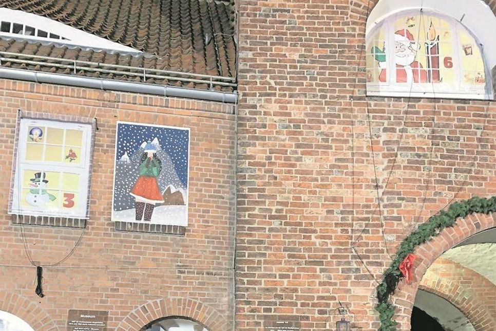 Das erste „Türchen“ wird enthüllt.