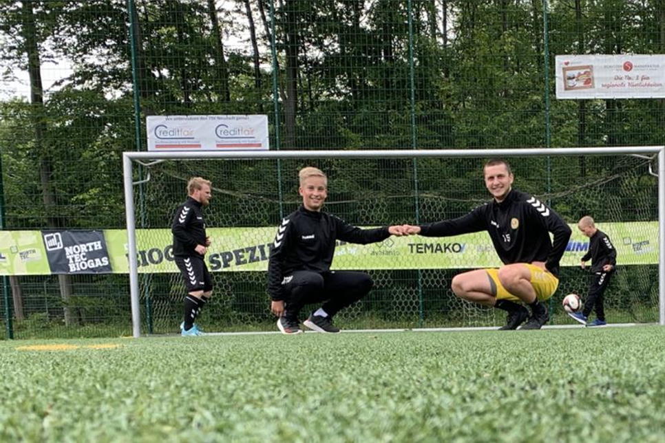 Bei den Fußballern des TSV Neustadt geht es Hand in Hand im Jugend- und Seniorenbereich.