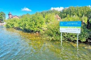 Die neuen Informationstafeln zeigen alle relevanten Informationen zum Paddelrevier Schwentine.