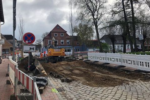 Im nächsten Bauabschnitt wird die Hochtorstraße saniert und erhält ein geschliffenes Kopfsteinpflaster. Auch diese Maßnahme soll Neustadt fahrradfreundlicher machen.