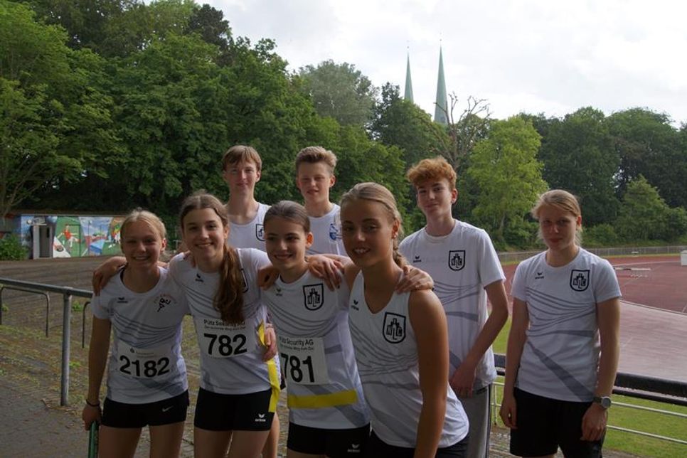 Gyde Janshen, Bella Rath, Kilian Schweigler, Lisa Sömmer, Lorenz Ludowig, Jolina Behnke, Dennis Begau und Lena Sömmer überzeugten mit starker Leistung.