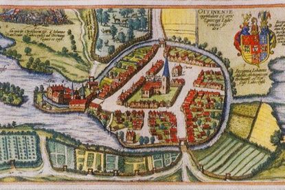 Im Dezember 1557 muss Peter Saxe in einer Angelegenheit um drei Gefangene, wie er notiert hat, von Flensburg nach Eutin zum Lübecker Bischof reisen. Dessen Residenz, die Eutiner Burg, ist auf einem Stich von 1586 (von Georg Braun und Franz Hogenberg) abgebildet.