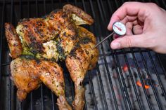 Mit ein paar einfachen Tipps wird das Geflügel außen wunderbar kross und innen zart-saftig.