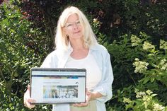 Jutta Holweg präsentiert das neue Vhs-Programm, das auch im „laufenden Betrieb“ ständig erweitert wird. Die Kurse sind ab sofort online einseh- und buchbar.