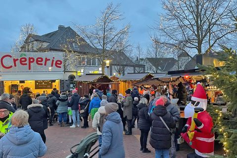 Beliebter Treffpunkt im Advent: Der Weihnachtsmarkt in Schönberg, der dieses Jahr am 6. und 7. Dezember stattfindet.