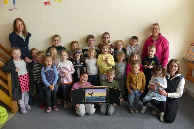Vorlesestunde mit dem Kamishibai: Die Kinder hatten einen tollen gemeinsamen Vormittag.