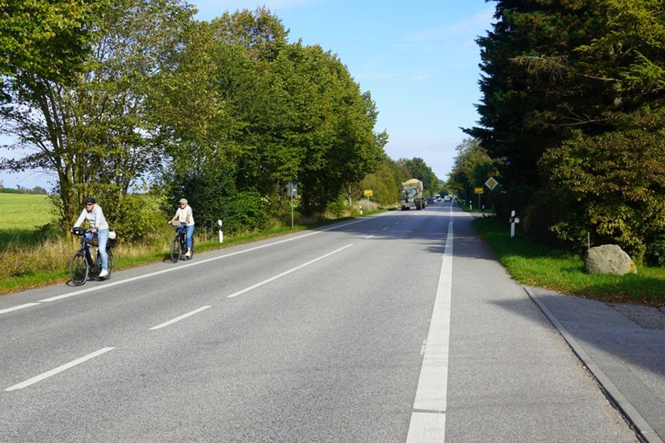 Wer als Fahrradfahrer den Seitenstreifen an der B 501 nutzt, fährt immer mit einem unguten Gefühl.