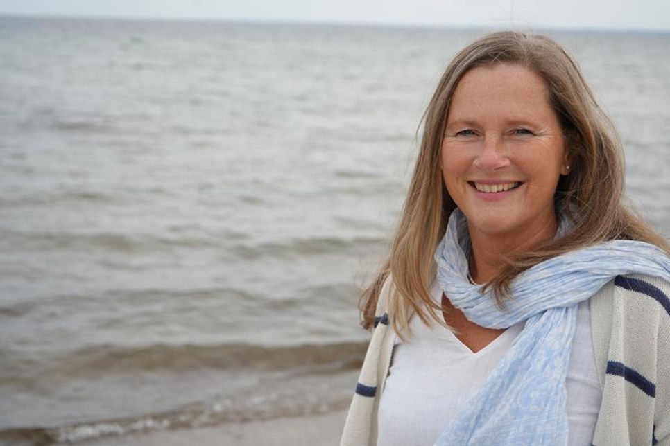 Heide Lambeck ist Diplom-Pädagogin, Coachin für Neurosystemische Integration, Brain-Gym Trainerin und Yogalehrerin.