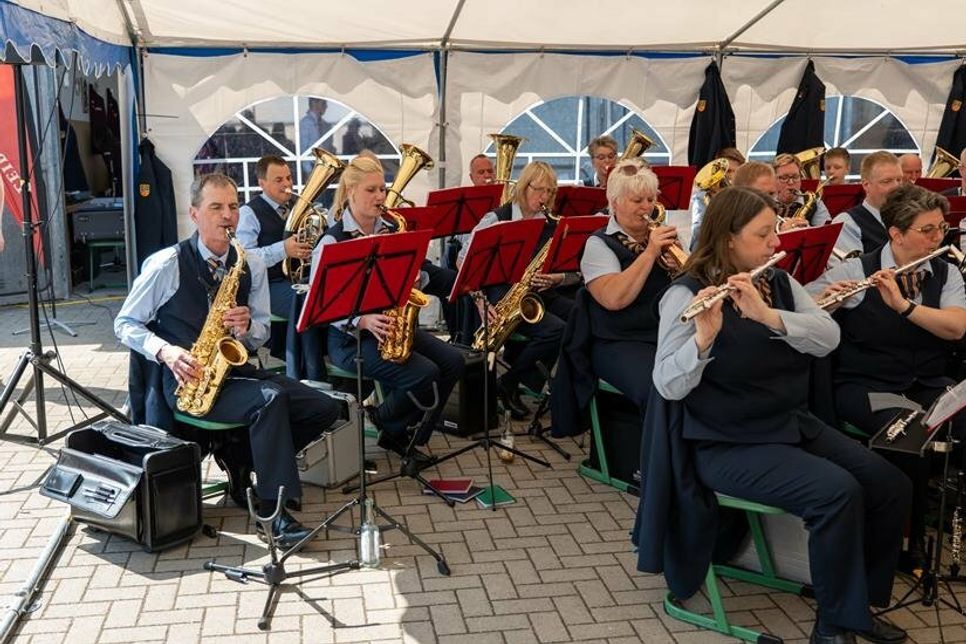 Das Blasorchester Lensahn musizierte gemeinsam mit den Gästen aus Luxemburg.