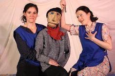 Das „Red Dog Theater“ mit Rachel Pattison und Stefanie Rüffer (v. lks.) brachte das Märchen „Vom Fischer und seiner Frau“ auf die Bühne.