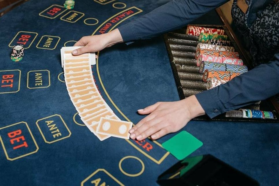 Online Baccarat: Die Grundregeln sollte jeder Spieler wissen - Ratgeber -  Ratgeber - der reporter