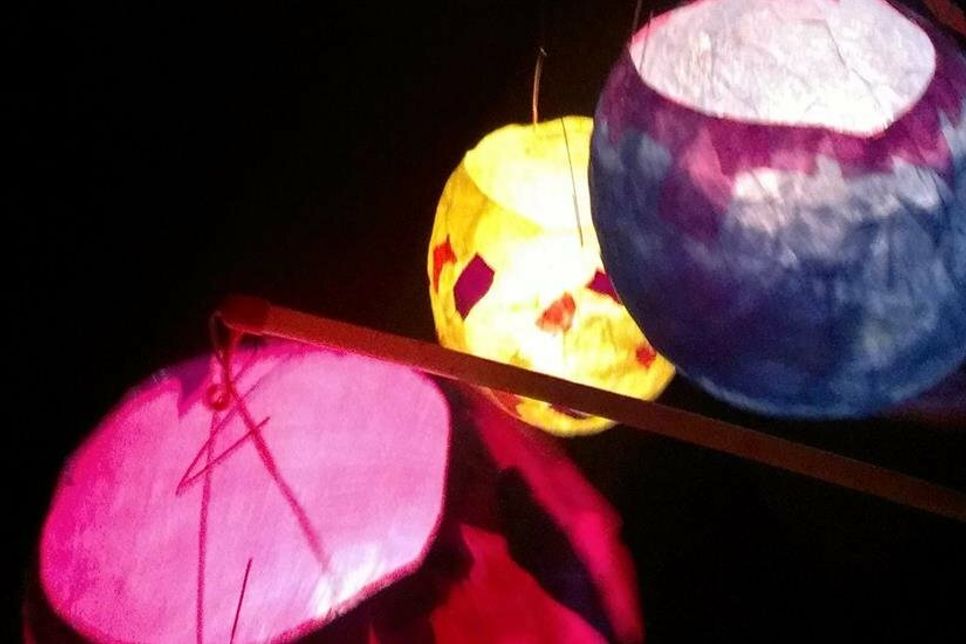 Der Laternenumzug wird musikalisch vom Spielmannszug der Freiwilligen Feuerwehr Grömitz begleitet.