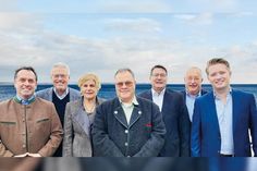 Der neue CDU-Vorstand: Vorsitzender Eckhard Stille (Mitte) und sein Stellvertreter Dieter Bähr, Schatzmeister Matthias Benkstein, Mitgliederbeauftragter Yannick Herzberg (rechts) sowie die Beisitzer Jan Jope (li.), Volker Owerien und Heike Wongel. Franck Winnig (für Presse zuständig) fehlt auf dem Foto.