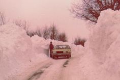 Meterhoch türmten sich im Februar 1979 die Schneemassen auch rund um den Bungsberg.