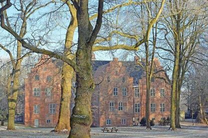 Der Förderverein Schloss Hagen lädt zu weiteren historischen Vorträgen im Kaminsaal von Herrenhaus Hagen ein.