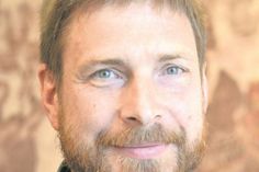 Dr. Ralf Bleile vom Archäologischen Landesmuseum Schloss Gottorf war schon mal zu Gast bei der Neustädter Kinderuni und begeisterte mit seiner Vorlesung über Mumien und Moorleichen.