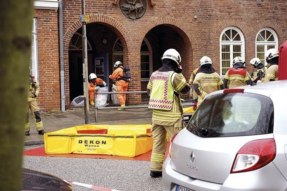 Am vergangenen Mittwoch kam es zu einem Großeinsatz in der Stadtschule in Travemünde. (Foto: Eknad)