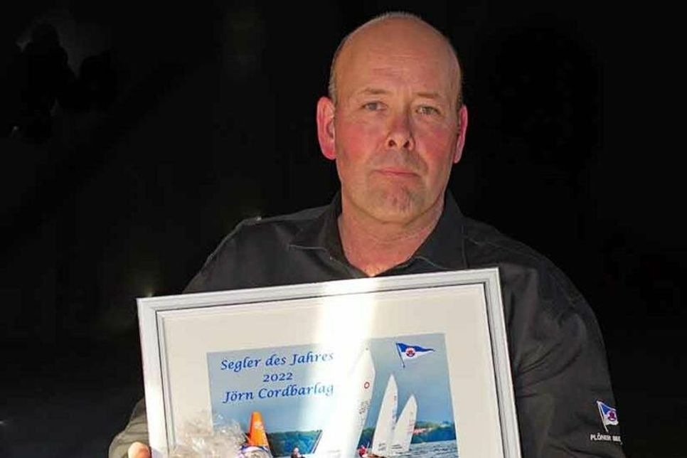 Segler des Jahres 2022 ist Jörn Cordbarlag.