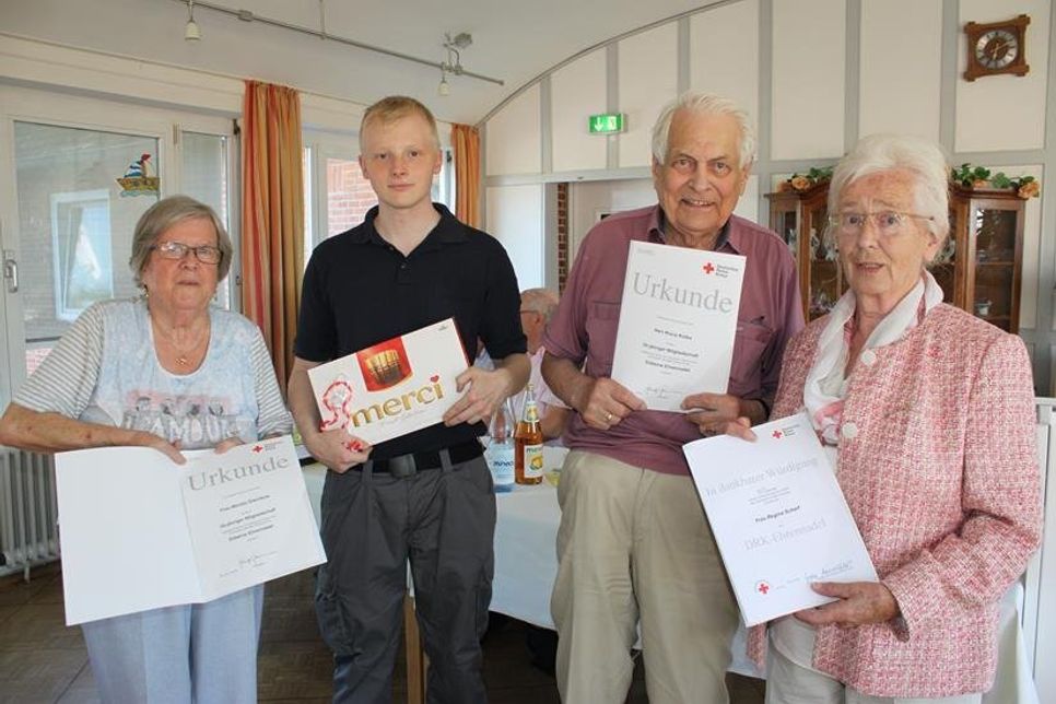 Geehrt: Monika Siwirikow, Rene Körner, Klaus Kolbe und Regina Scherf (v. lks.).