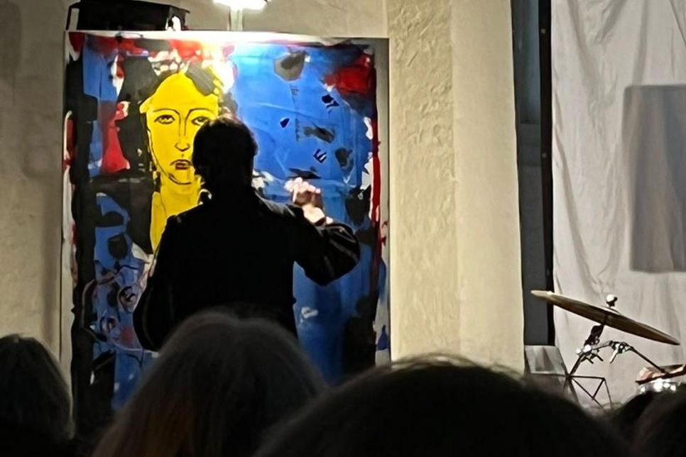 Ein Gemälde entsteht zu Musik