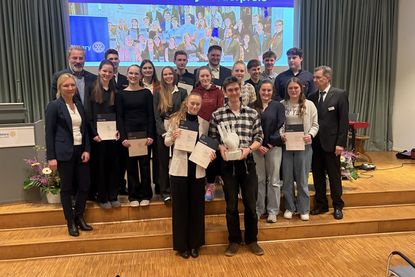 Die Preisträger und Juroren.