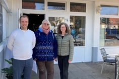 Andre Wiczosek vom Bürgertreff, Organisatorin Sylvia Böttcher und Gleichstellungsbeauftragte Natalia von Levetzow freuen sich auf das erste Frauenfrühstück.