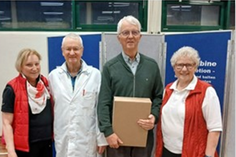 Ute Constabel, Dr. Michael Suchan, Klaus Marquardt und Gerda Stau beim DRK-Blutspendetermin