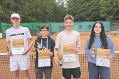 Das sind die ETC-Clubmeister 2024 (von links): Karl Kauschen, Elias Koschinat, Aaron Dahlmann und Barbara West.