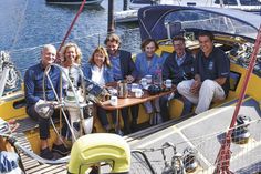 Jörg und Nicole Riemann (Café Strandvilla, von links), Sandra Redmann, Vorstandsvorsitzende der Stiftung Naturschutz, Bürgermeister Robert Wagner, Heidrun Ulbrich von der Ulbrich-Stiftung, Tourismuschef Joachim Nitz und Frank Schweikert, Vorstand der Deutschen Meeresstiftung, ziehen ein positives Resümee.