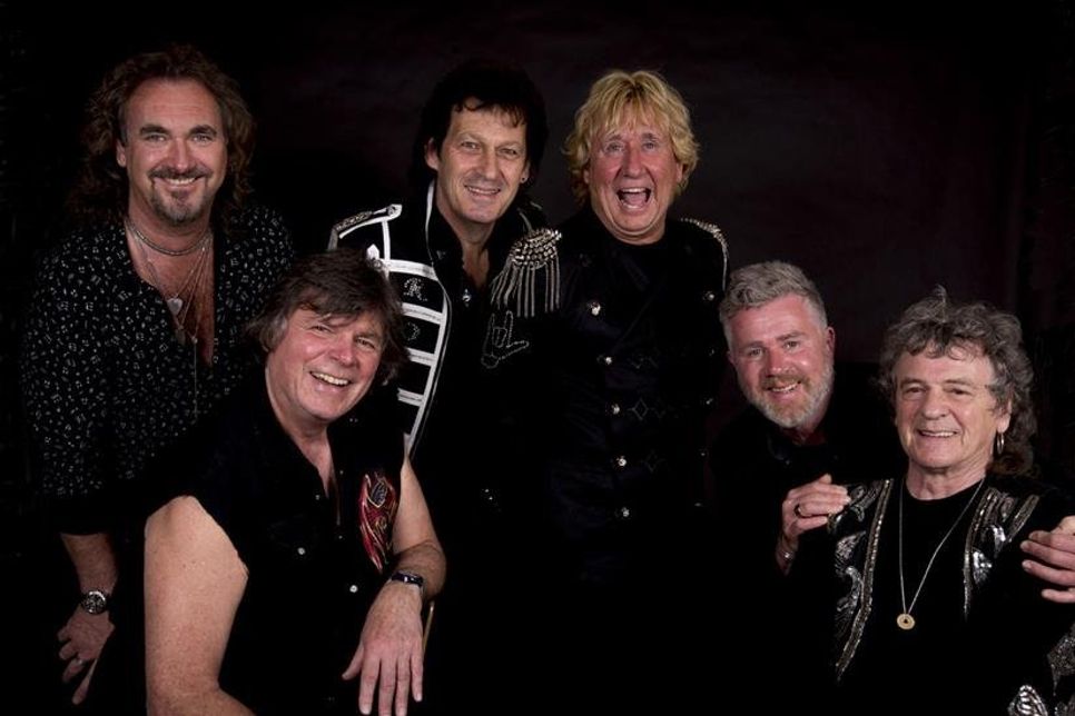Jeff Brown, Pete Phipps, Phil Hendriks, Philip Wright, Dave Major und Steve Whalley (v. lks.).