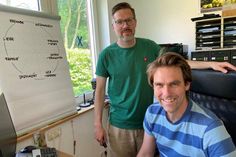 Ole Keding (lks.) und Nils Gehrke stecken langjährige Berufspraxis in der Unternehmensberatung und eigene Lebenserfahrungen in die Vorbereitung ihres neuen Projekts.