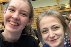 Lisa Becker und Evelin Martel (v. lks.).