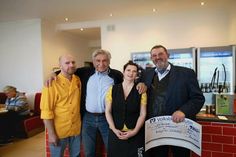 Spendenübergabe mit Klaus Krutein, Schorsch Müller, Anja Krutein und Volker Weidemann (v. lks.).
